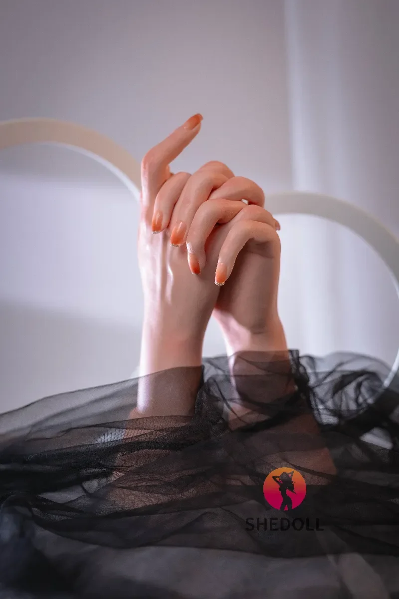 shedoll realistic articulated finger bones show 37.webp